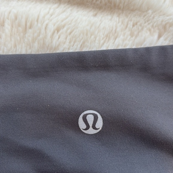 Lululemon athletica crop leggings in grey with white and purple accent size 4 - Picture 3 of 11